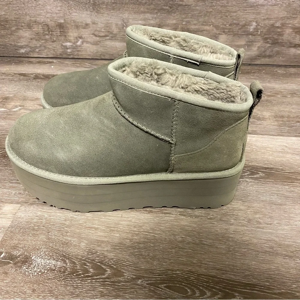 UGG | Ultra Mini Platform Boots In Moss Green Size 11 NEW